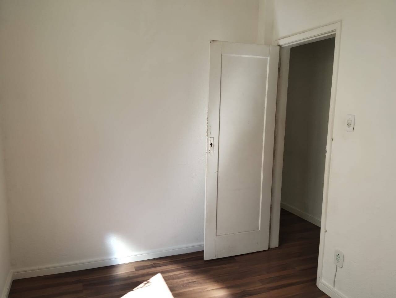 Apartamento à venda e aluguel com 2 quartos, 70m² - Foto 12