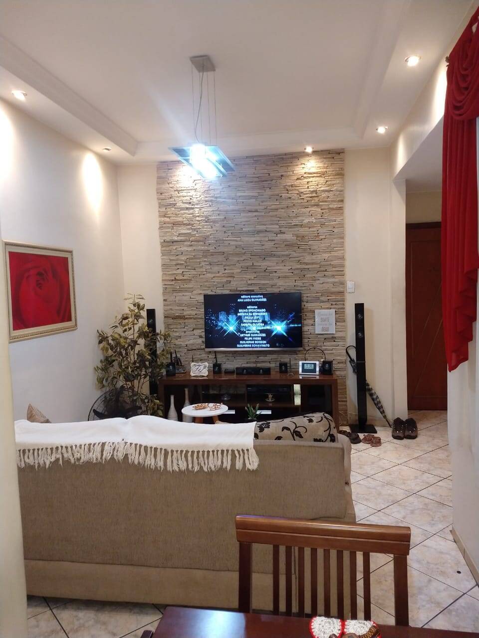 Apartamento à venda com 2 quartos, 70m² - Foto 1